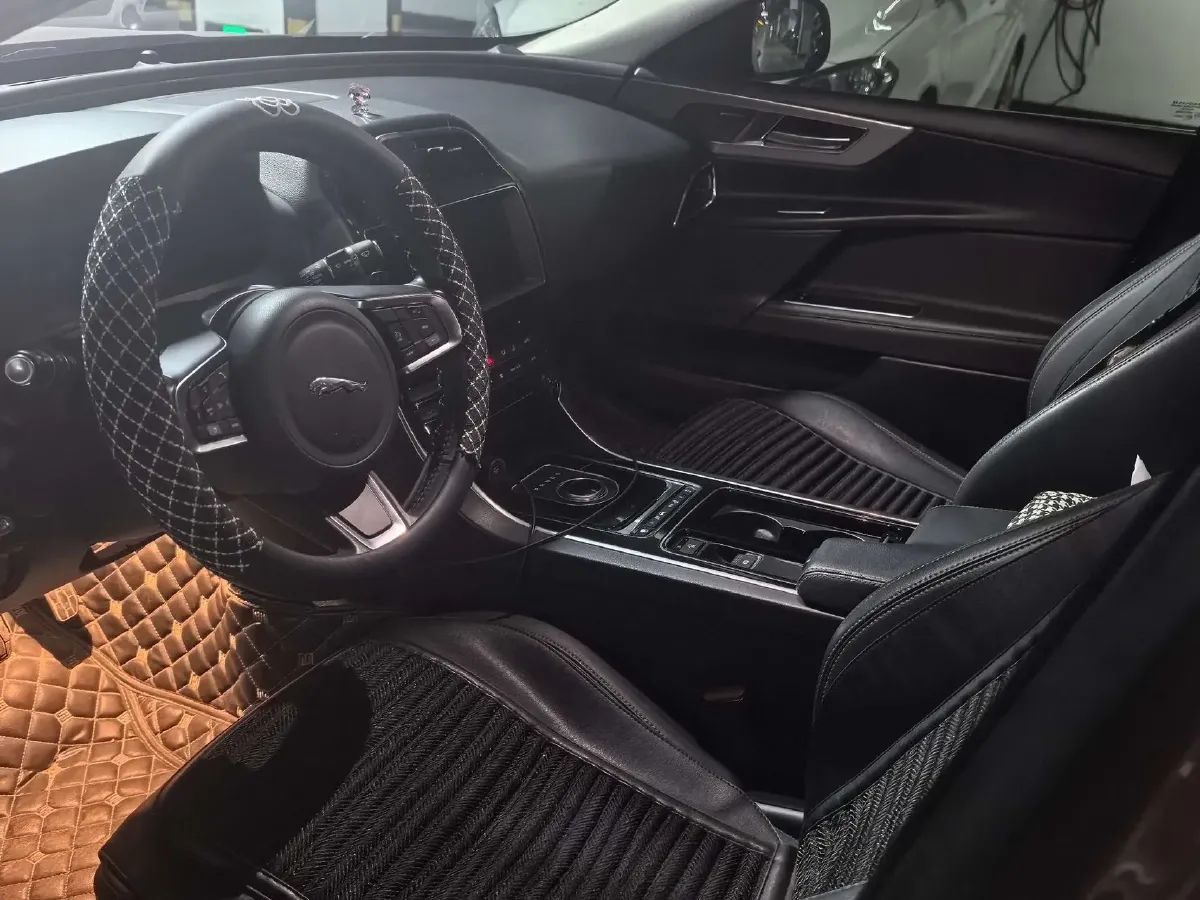 2018 Jaguar XEL 2.0T 200HP L4 8AT,autocango,china used car exporter,china ev exporter,chinese used car exporter,chinese used ev exporter