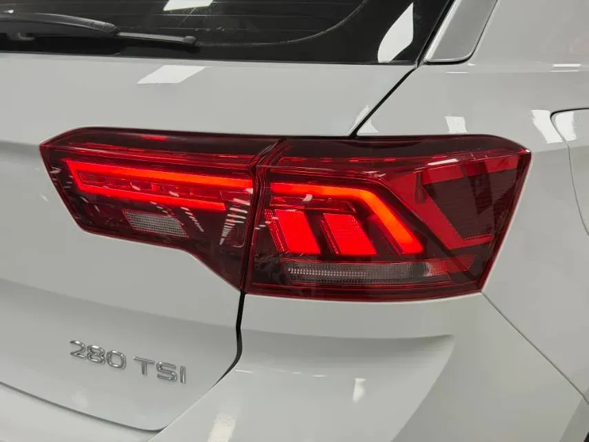 2021 Volkswagen T-Roc 1.4T 150HP L4 7DCT,autocango,china used car exporter,china ev exporter,chinese used car exporter,chinese used ev exporter