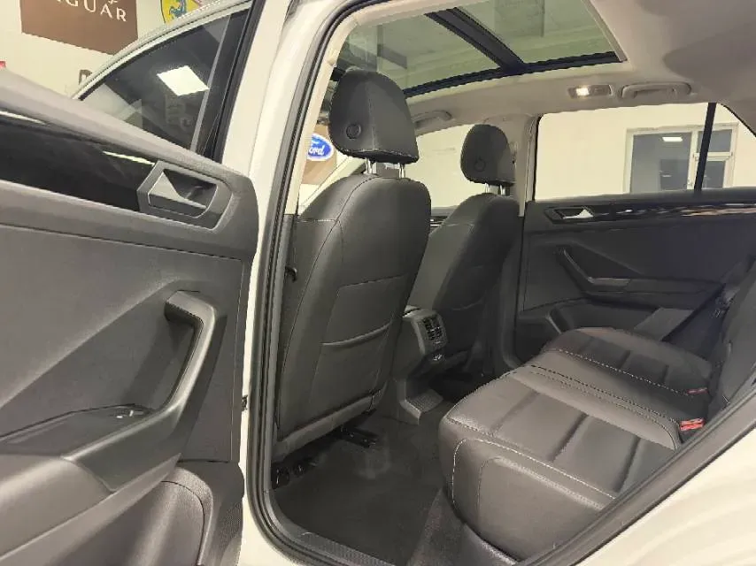 2021 Volkswagen T-Roc 1.4T 150HP L4 7DCT,autocango,china used car exporter,china ev exporter,chinese used car exporter,chinese used ev exporter