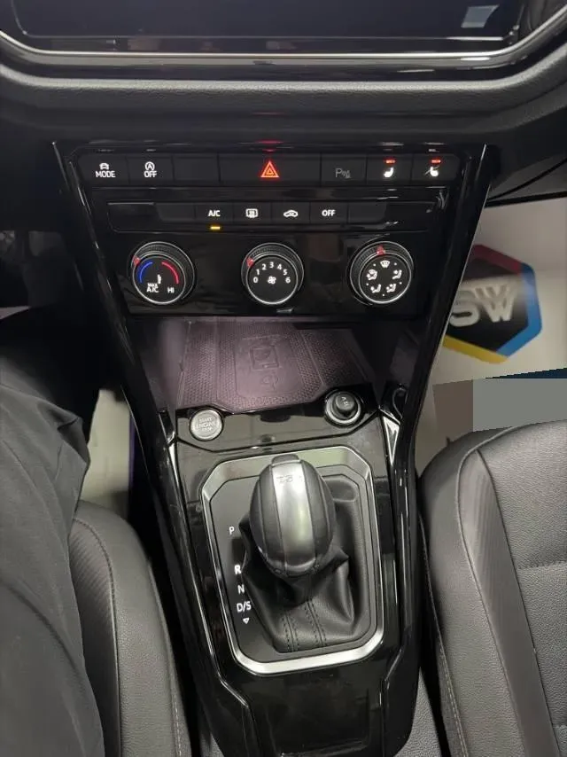 2021 Volkswagen T-Roc 1.4T 150HP L4 7DCT,autocango,china used car exporter,china ev exporter,chinese used car exporter,chinese used ev exporter