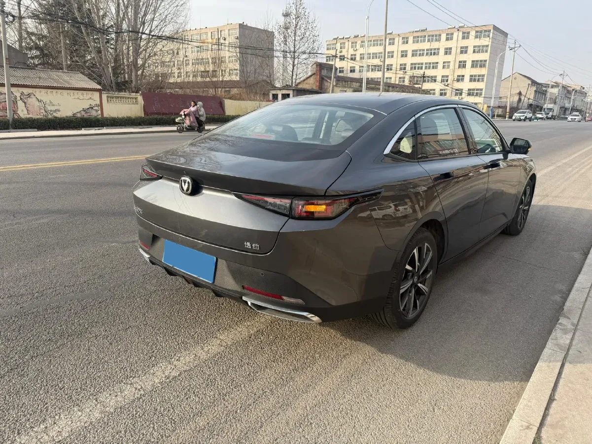 2024 ChangAn Eado 1.5T 170HP L4 7DCT,autocango,china used car exporter,china ev exporter,chinese used car exporter,chinese used ev exporter