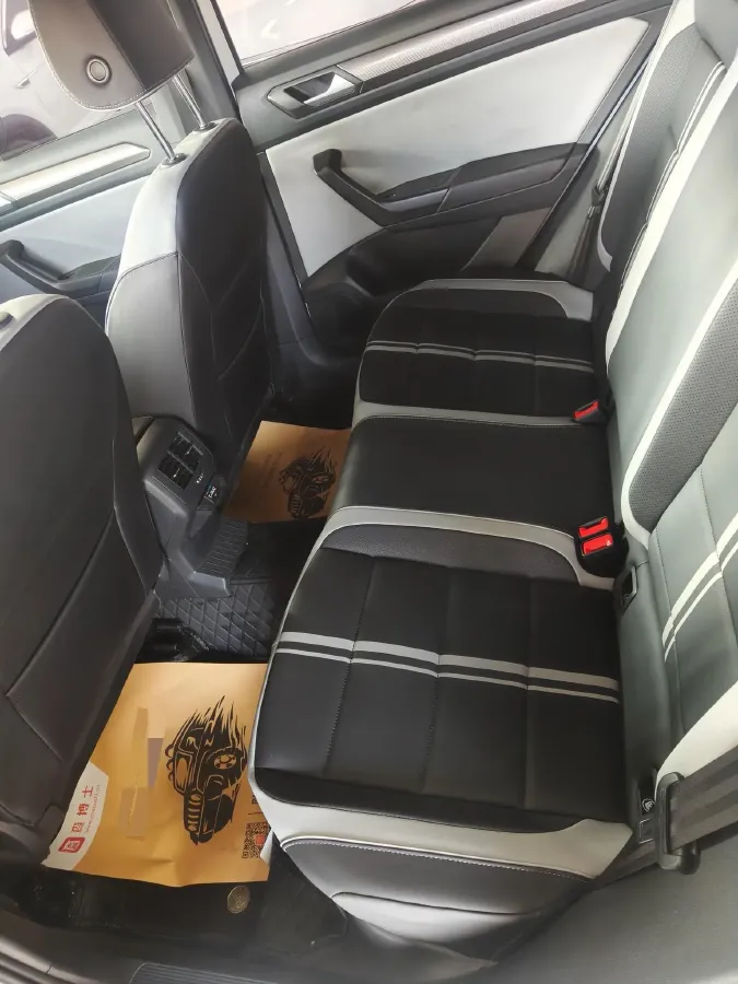 2023 Volkswagen T-Roc 1.5T 160HP L4 7DCT,autocango,china used car exporter,china ev exporter,chinese used car exporter,chinese used ev exporter