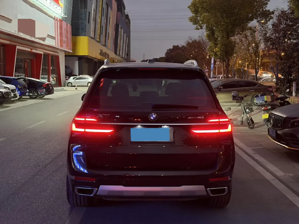 2024 BMW X7 3.0T 381HP L6 8AT,autocango,china used car exporter,china ev exporter,chinese used car exporter,chinese used ev exporter