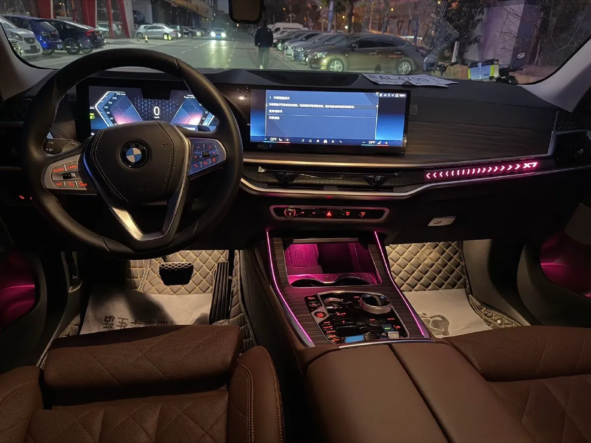 2024 BMW X7 3.0T 381HP L6 8AT,autocango,china used car exporter,china ev exporter,chinese used car exporter,chinese used ev exporter