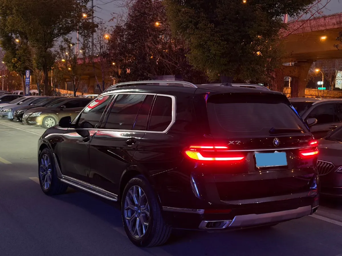 2024 BMW X7 3.0T 381HP L6 8AT,autocango,china used car exporter,china ev exporter,chinese used car exporter,chinese used ev exporter