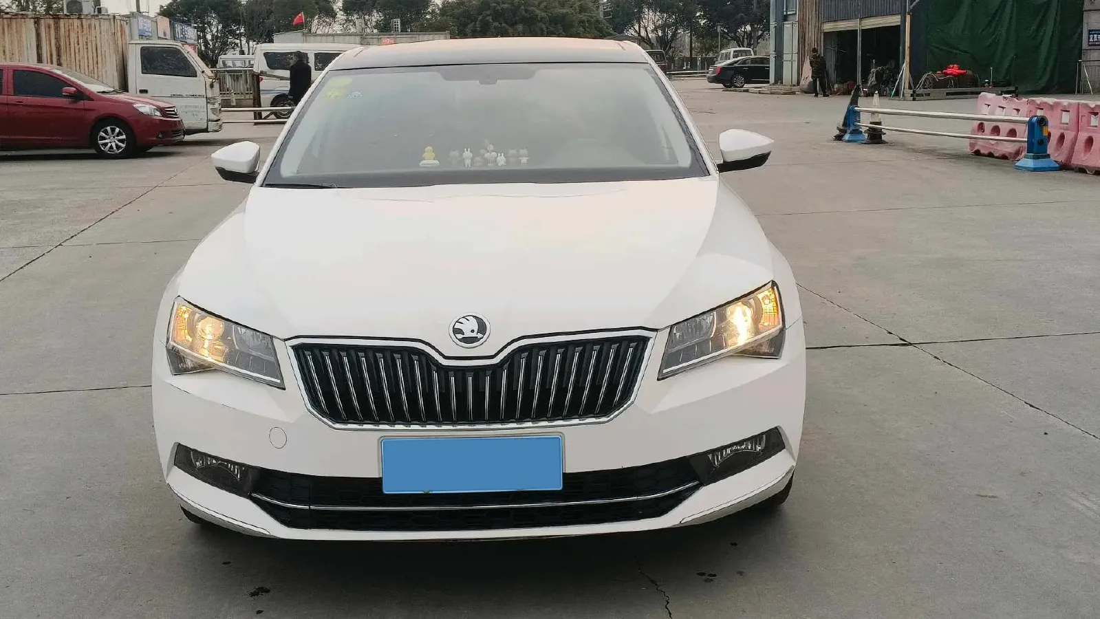 2018 Skoda Superb 1.8T 180HP L4 7DCT,autocango,china used car exporter,china ev exporter,chinese used car exporter,chinese used ev exporter