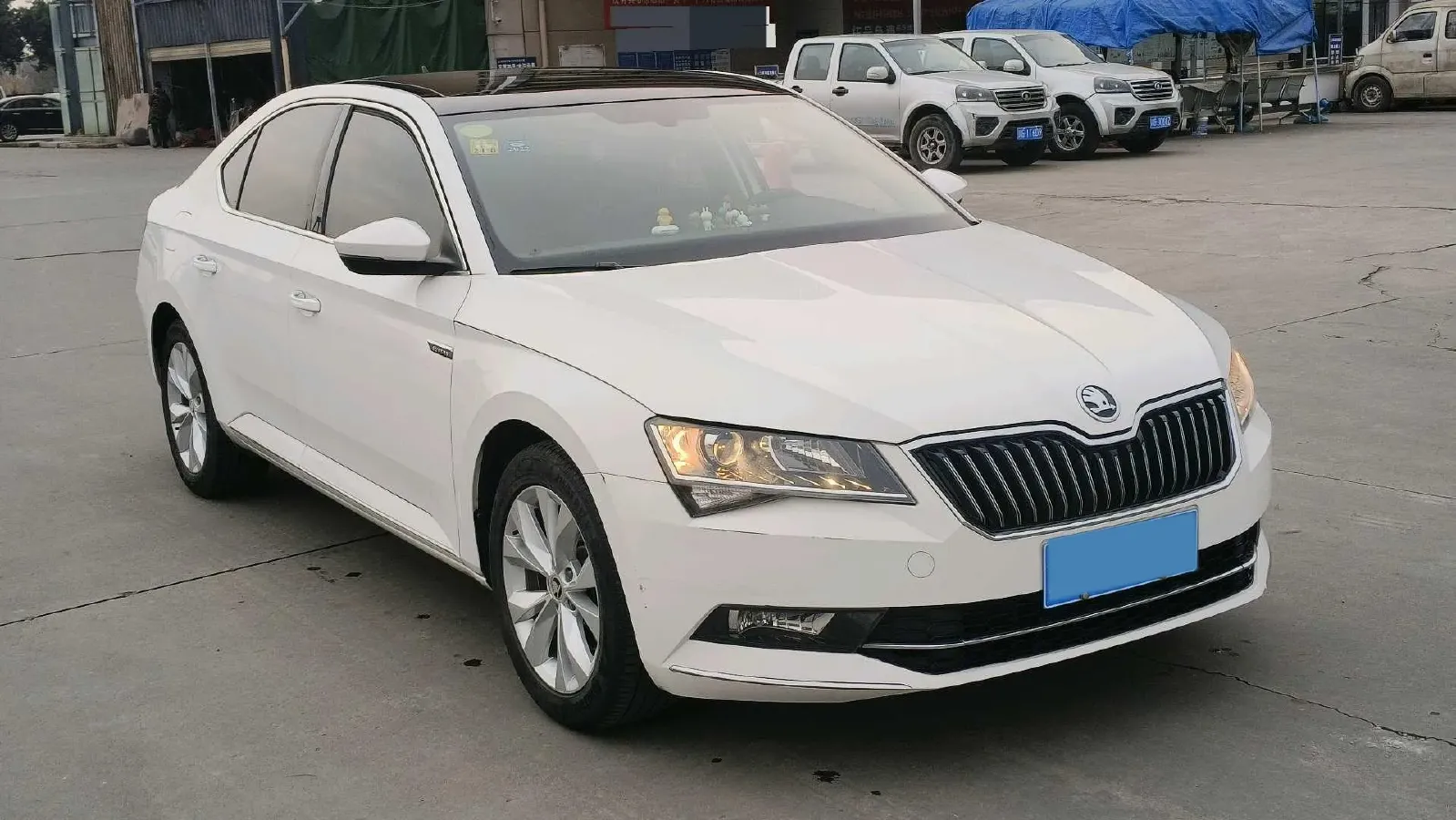 2018 Skoda Superb 1.8T 180HP L4 7DCT,autocango,china used car exporter,china ev exporter,chinese used car exporter,chinese used ev exporter