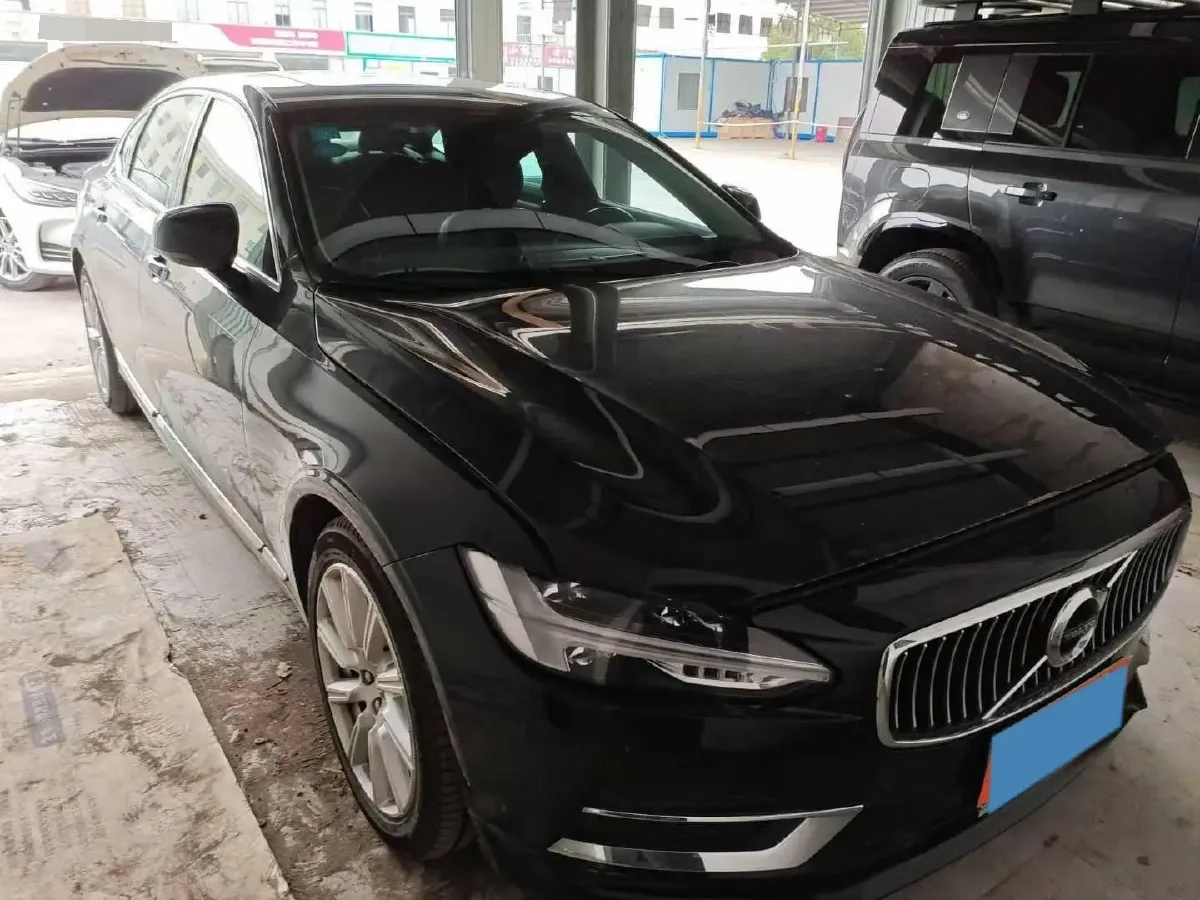 2019 Infiniti Q70 2.0T 211HP L4 7AT,autocango,china used car exporter,china ev exporter,chinese used car exporter,chinese used ev exporter