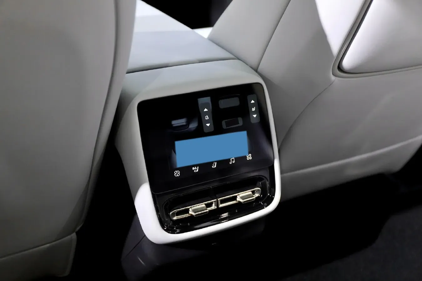 2024 Xpeng P7+ BEV 60.7KWH,autocango,china used car exporter,china ev exporter,chinese used car exporter,chinese used ev exporter