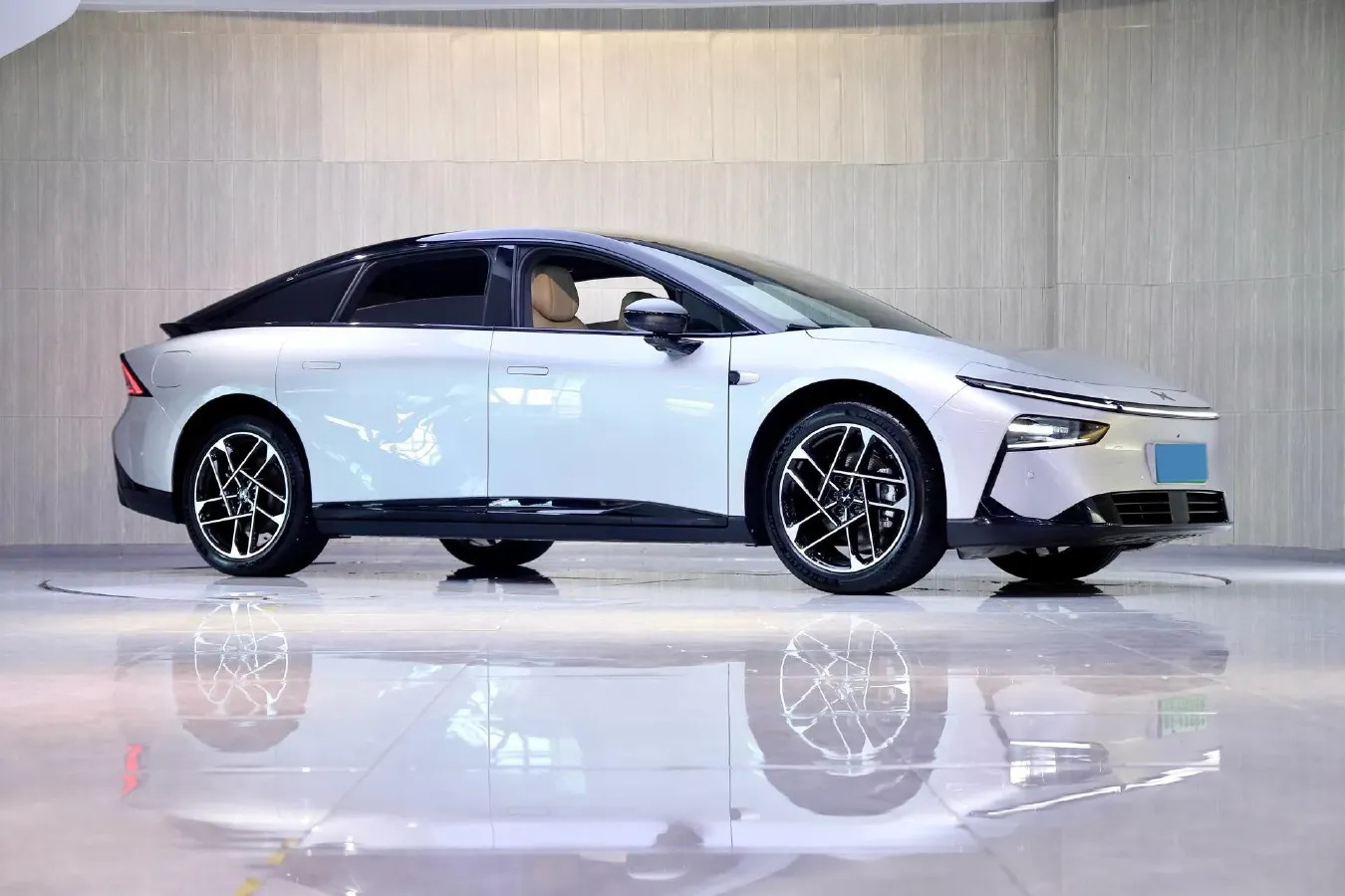 2024 Xpeng P7+ BEV 60.7KWH,autocango,china used car exporter,china ev exporter,chinese used car exporter,chinese used ev exporter