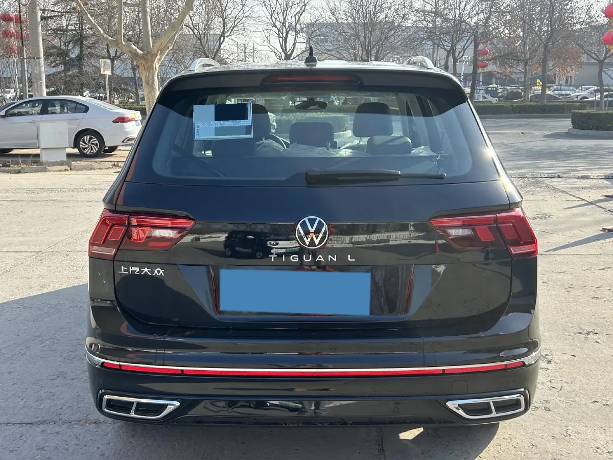 2025 Volkswagen Tiguan L 2.0T 186HP L4 7DCT,autocango,china used car exporter,china ev exporter,chinese used car exporter,chinese used ev exporter