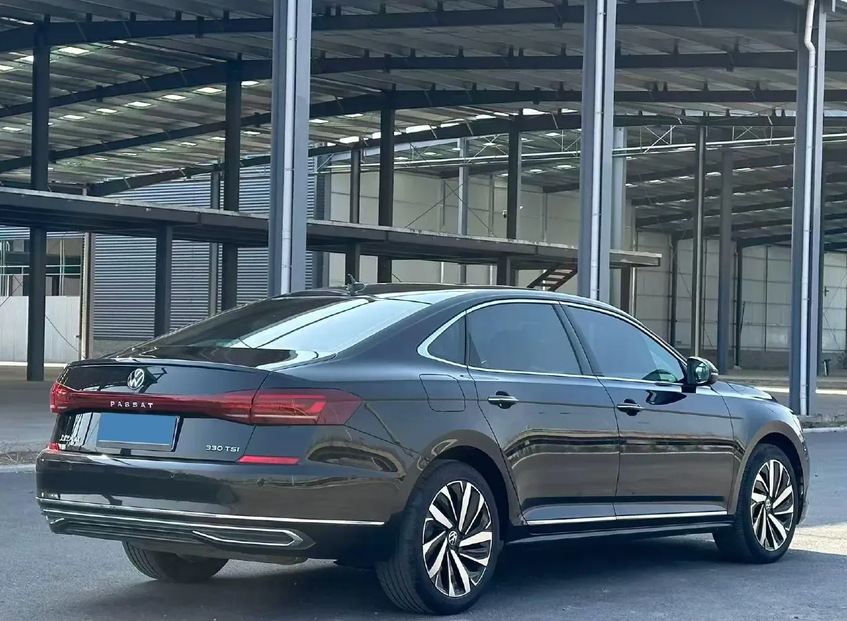 2023 Volkswagen Passat 2.0T 186HP L4 7DCT,autocango,china used car exporter,china ev exporter,chinese used car exporter,chinese used ev exporter