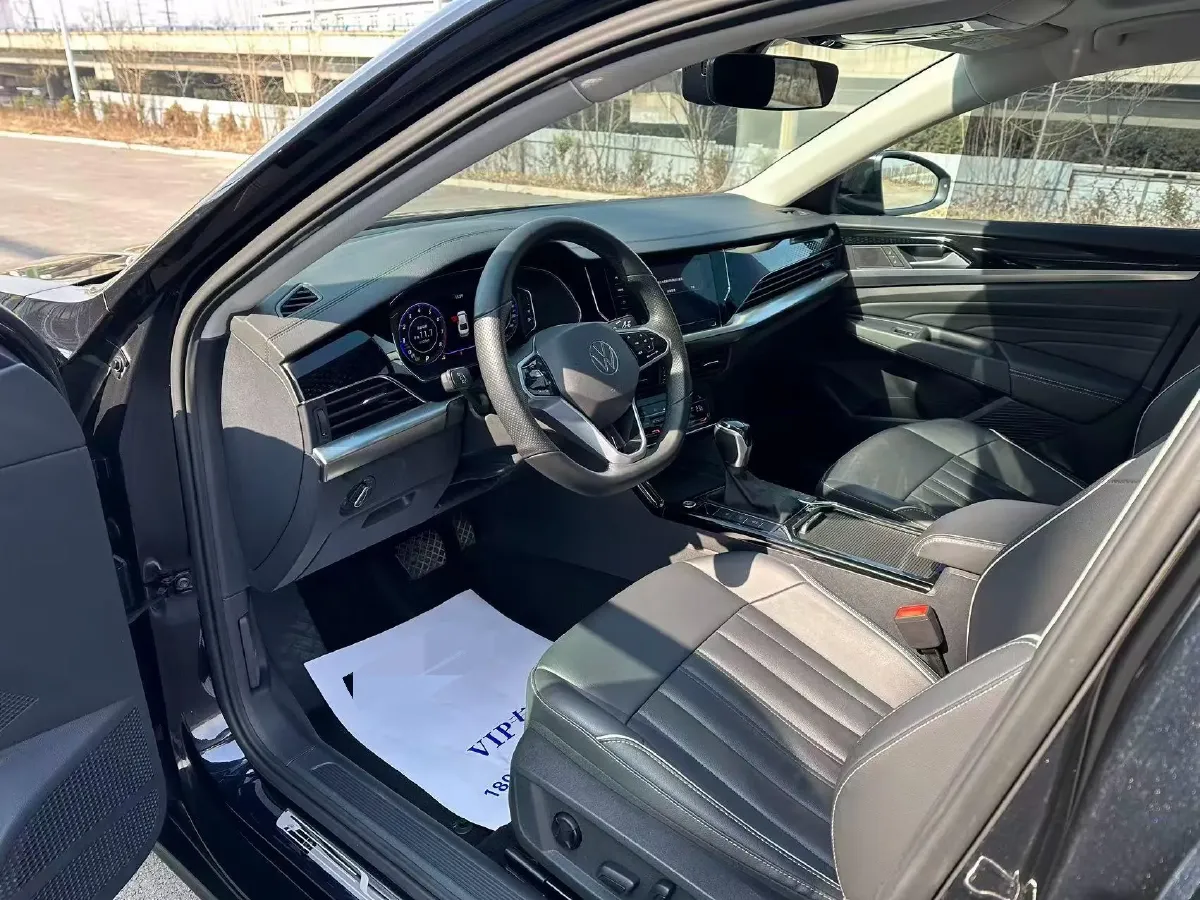 2023 Volkswagen Passat 2.0T 186HP L4 7DCT,autocango,china used car exporter,china ev exporter,chinese used car exporter,chinese used ev exporter
