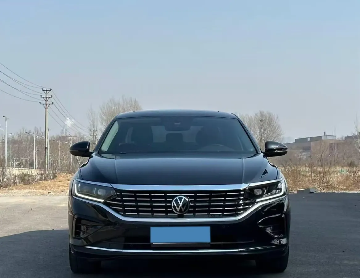 2023 Volkswagen Passat 2.0T 186HP L4 7DCT,autocango,china used car exporter,china ev exporter,chinese used car exporter,chinese used ev exporter