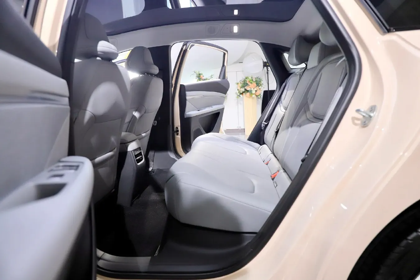 2024 Xpeng MONA M03 BEV 62.2KWH,autocango,china used car exporter,china ev exporter,chinese used car exporter,chinese used ev exporter