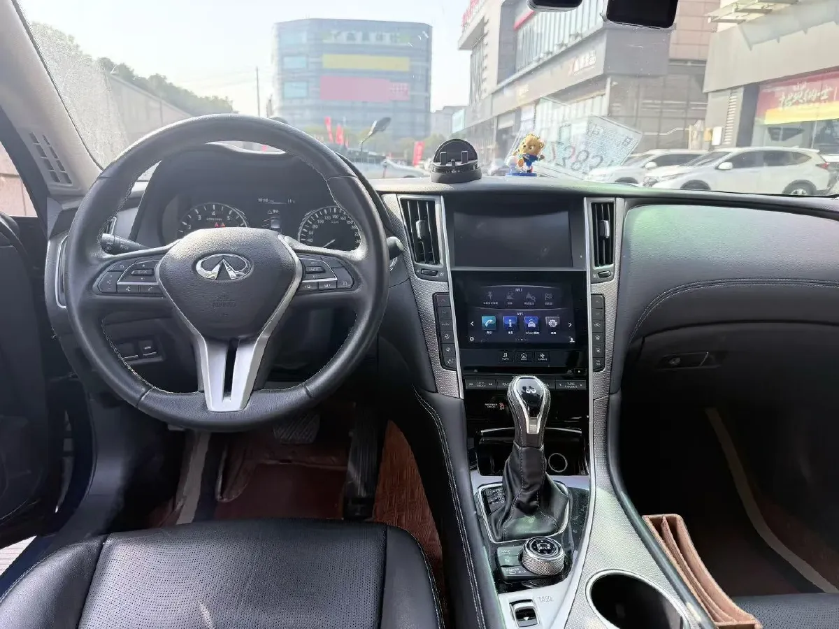 2018 Jeep Grand Commander 2.0T 265HP L4 9AT,autocango,china used car exporter,china ev exporter,chinese used car exporter,chinese used ev exporter