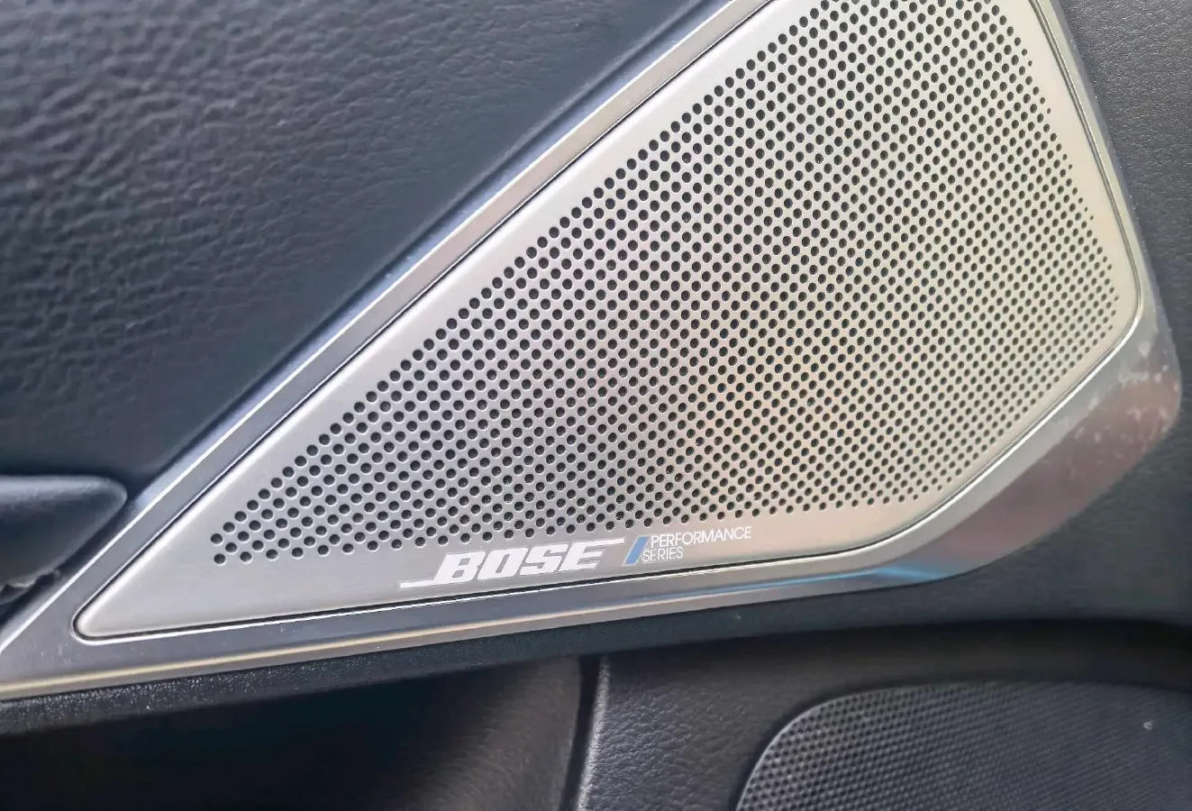 2018 Jeep Grand Commander 2.0T 265HP L4 9AT,autocango,china used car exporter,china ev exporter,chinese used car exporter,chinese used ev exporter