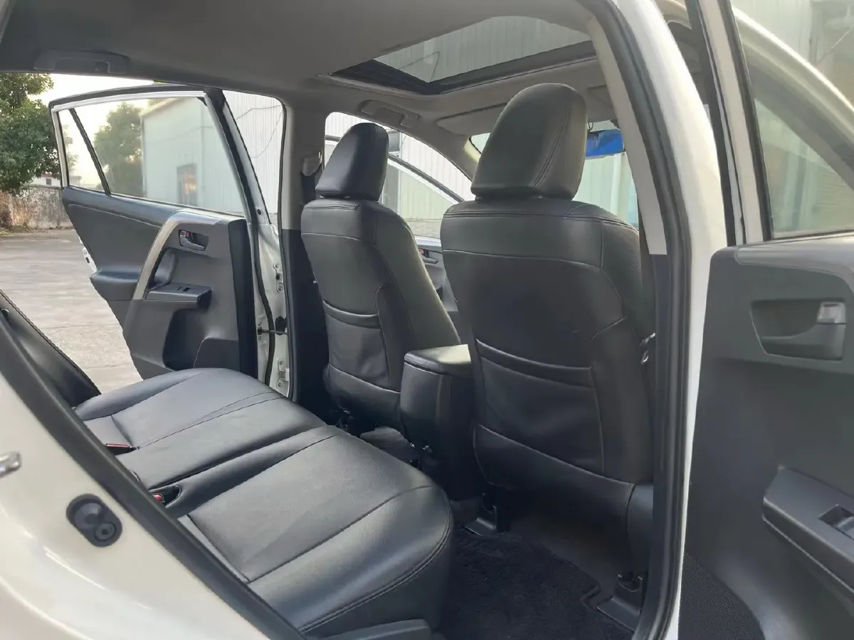 2019 Toyota Camry 2.0L 178HP L4 CVT,autocango,china used car exporter,china ev exporter,chinese used car exporter,chinese used ev exporter