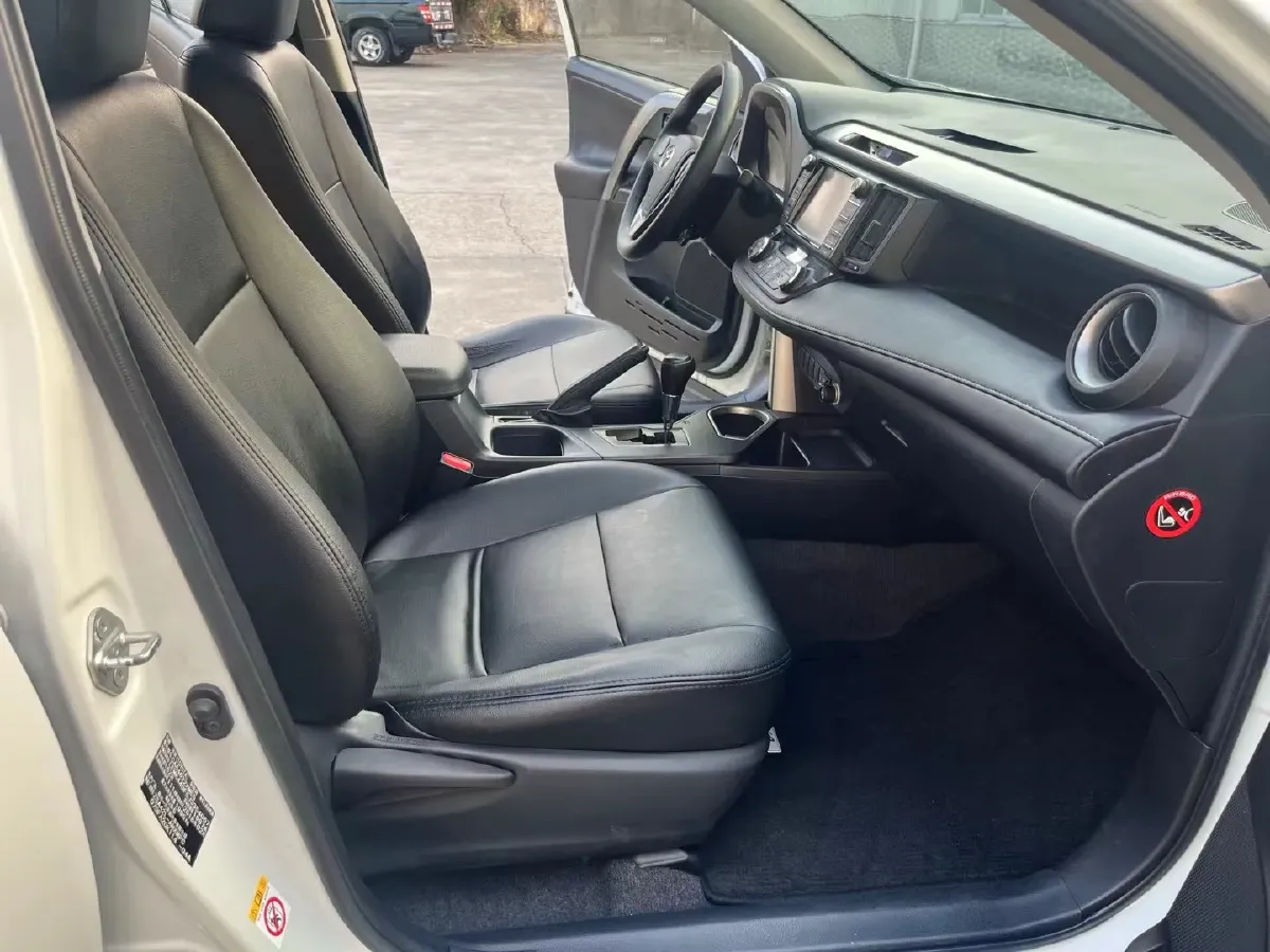 2019 Toyota Camry 2.0L 178HP L4 CVT,autocango,china used car exporter,china ev exporter,chinese used car exporter,chinese used ev exporter