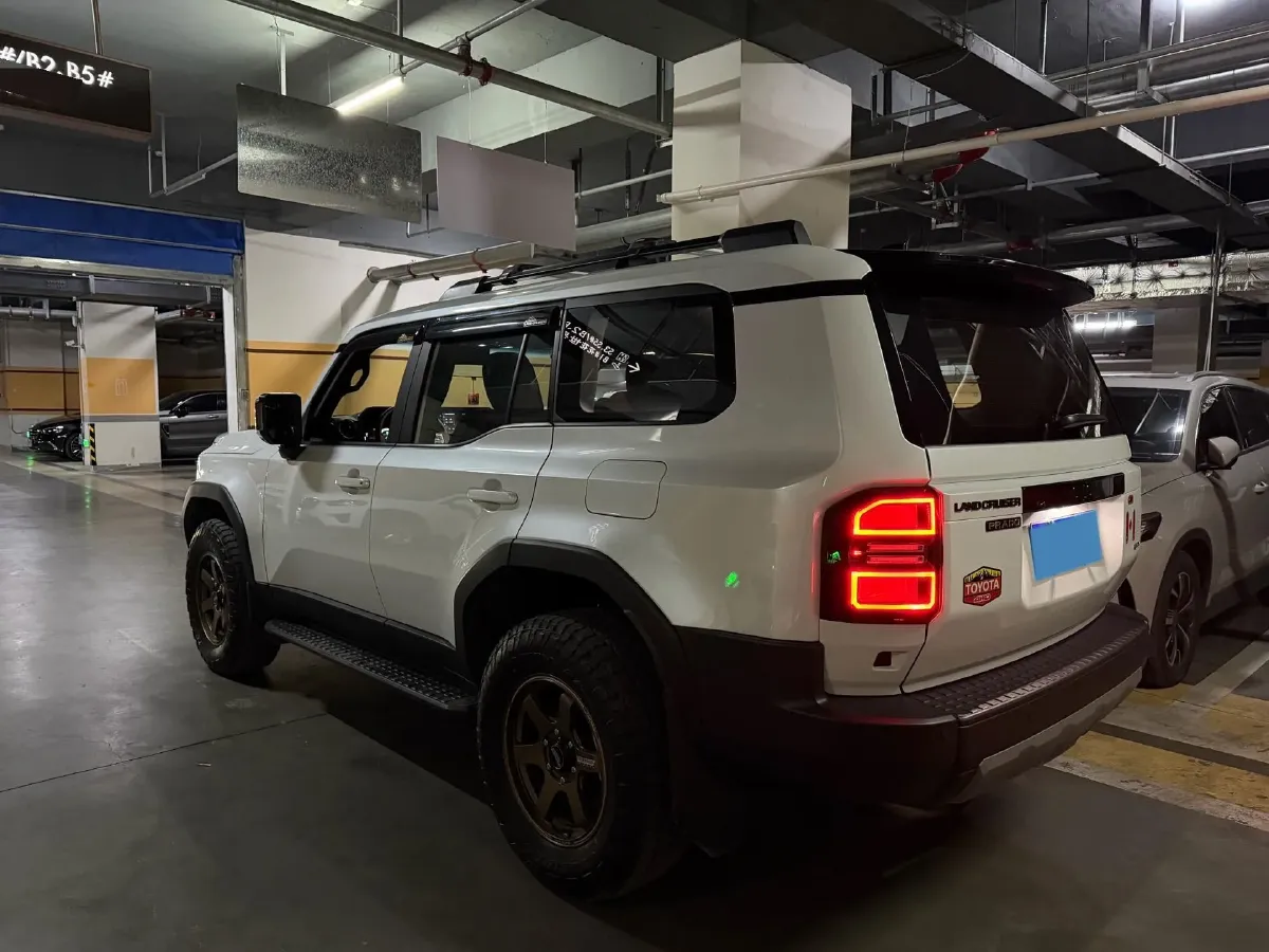 2025 Toyota Land Cruiser Prado 2.4T 282HP L4 8AT Hybrid 5.1KWH,autocango,china used car exporter,china ev exporter,chinese used car exporter,chinese used ev exporter