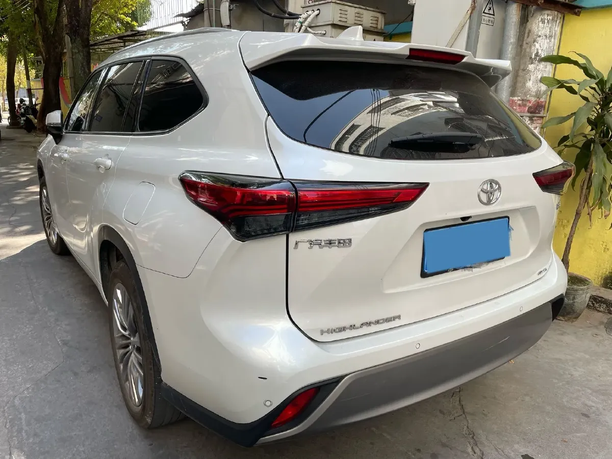 2022 Toyota Highlander 2.0T 248HP L4 8AT,autocango,china used car exporter,china ev exporter,chinese used car exporter,chinese used ev exporter