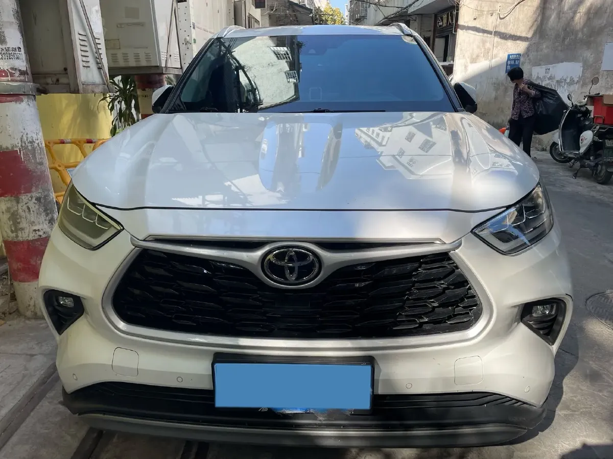 2022 Toyota Highlander 2.0T 248HP L4 8AT,autocango,china used car exporter,china ev exporter,chinese used car exporter,chinese used ev exporter