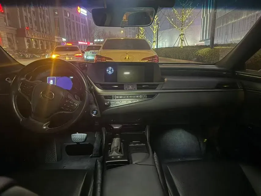 2020 Lexus ES 2.5L 178HP L4 E-CVT Hybrid,autocango,china used car exporter,china ev exporter,chinese used car exporter,chinese used ev exporter