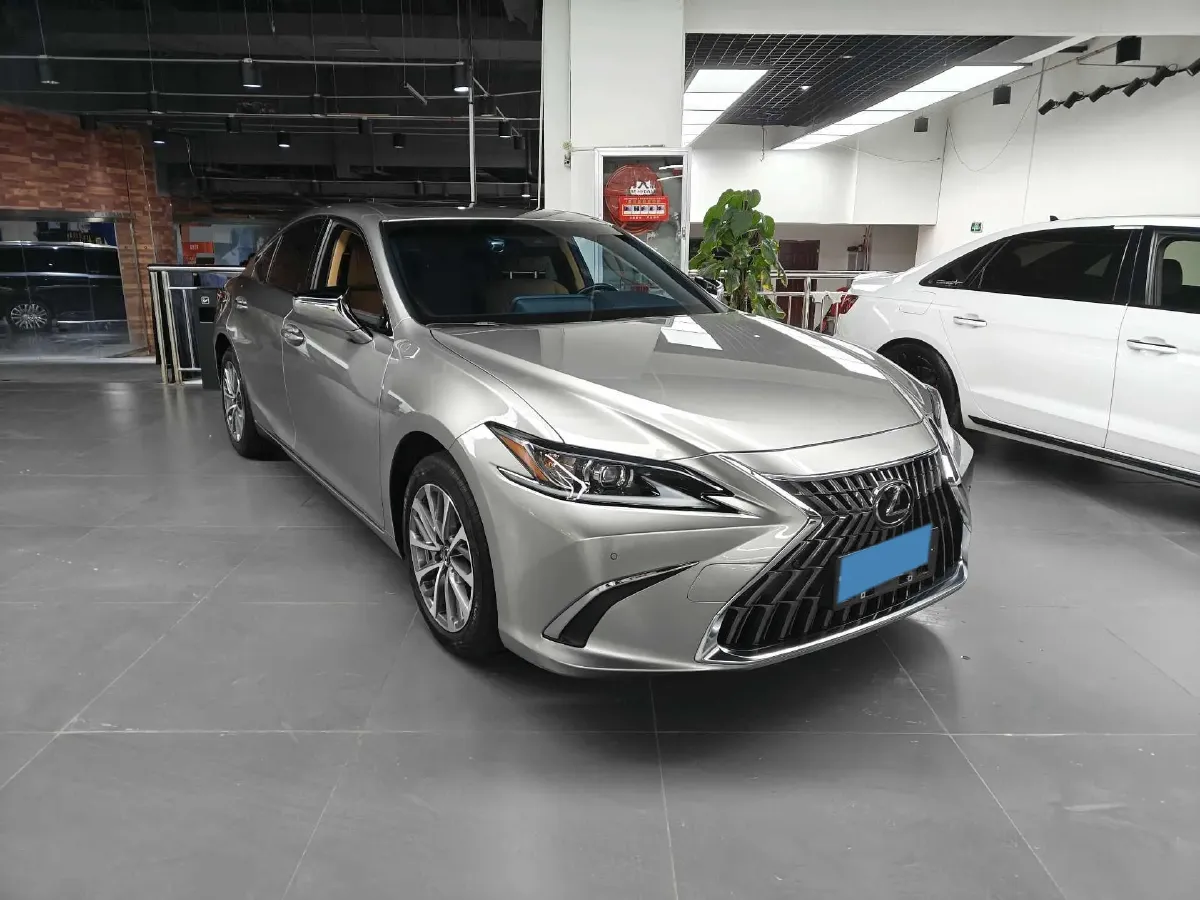 2022 Lexus ES 2.0L 173HP L4 CVT,autocango,china used car exporter,china ev exporter,chinese used car exporter,chinese used ev exporter