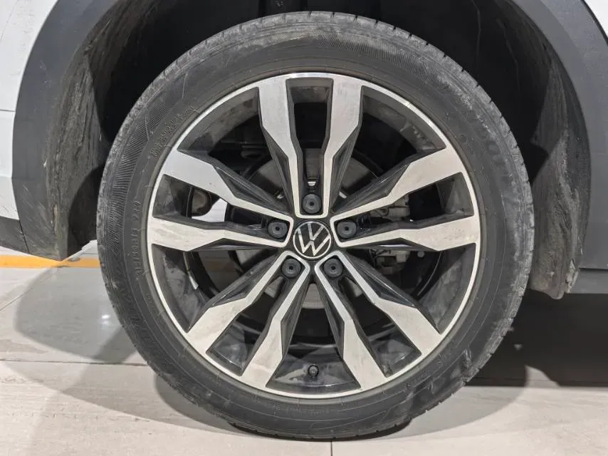 2022 Volkswagen T-Roc 1.4T 150HP L4 7DCT,autocango,china used car exporter,china ev exporter,chinese used car exporter,chinese used ev exporter