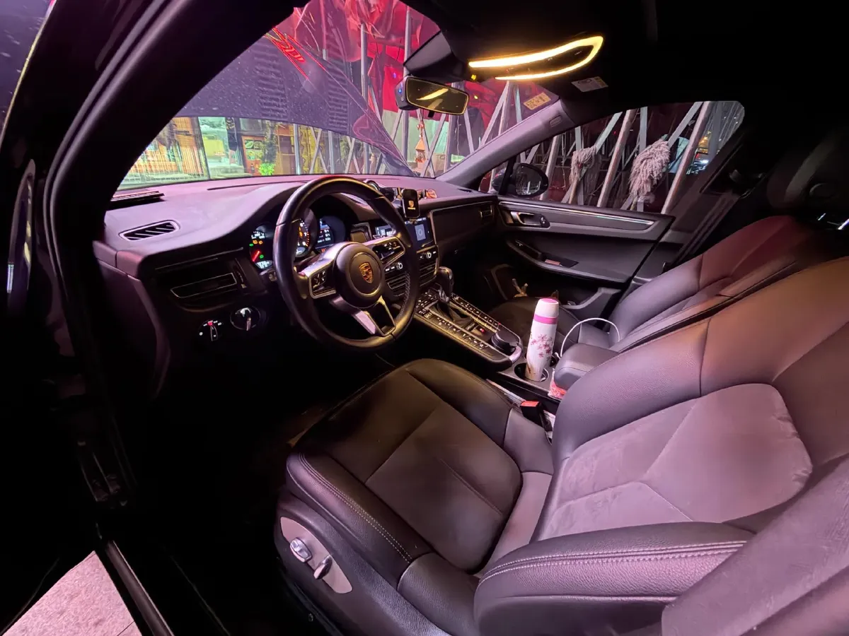 2020 Porsche Macan 2.0T 252HP L4 7DCT,autocango,china used car exporter,china ev exporter,chinese used car exporter,chinese used ev exporter