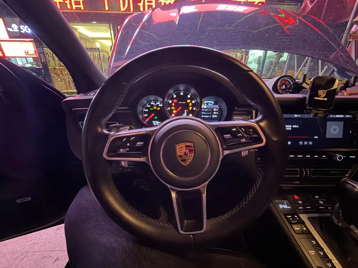 2020 Porsche Macan 2.0T 252HP L4 7DCT,autocango,china used car exporter,china ev exporter,chinese used car exporter,chinese used ev exporter