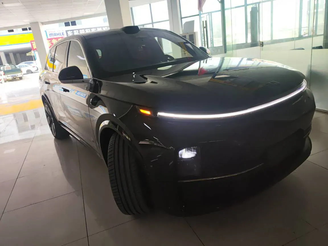 2024 Li L8 Range Extended 154HP REEV 52.3KWH,autocango,china used car exporter,china ev exporter,chinese used car exporter,chinese used ev exporter