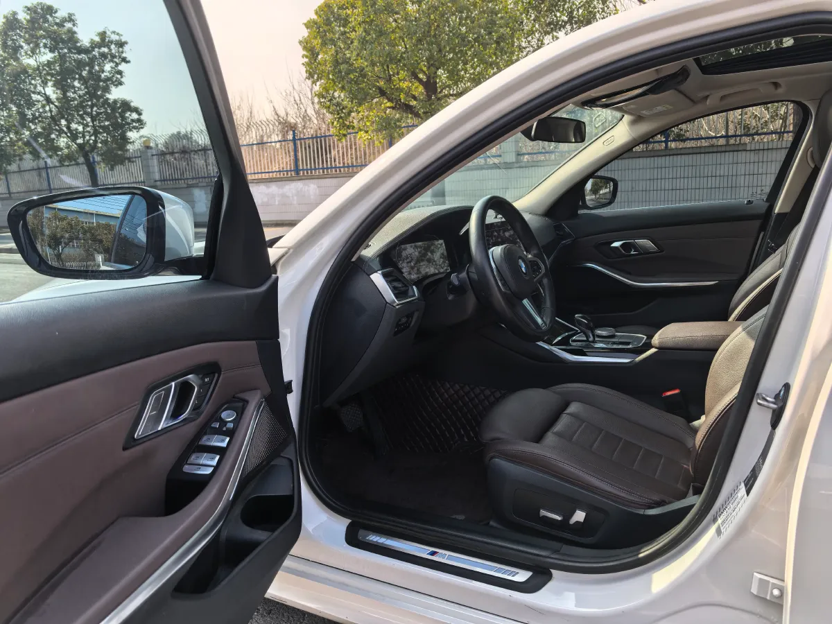 2021 BMW 3 Series 2.0T 156HP L4 8AT,autocango,china used car exporter,china ev exporter,chinese used car exporter,chinese used ev exporter