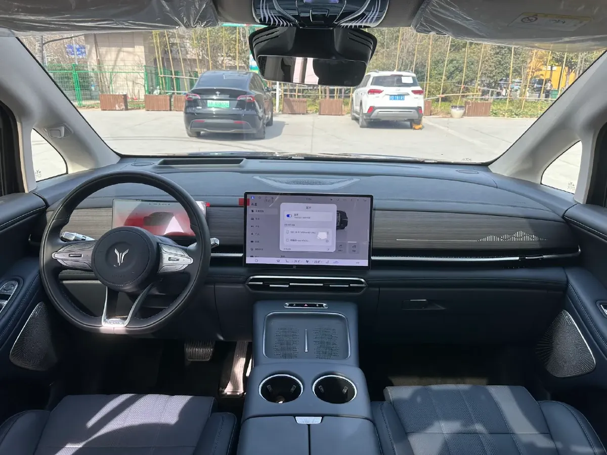 2026 Voyah Dream 1.5T 150HP L4 PHEV,autocango,china used car exporter,china ev exporter,chinese used car exporter,chinese used ev exporter