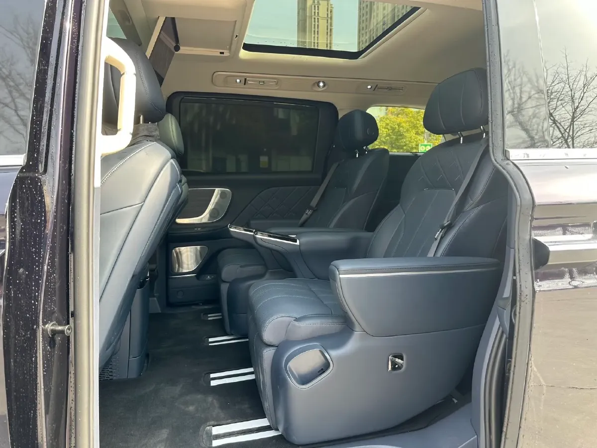 2026 Voyah Dream 1.5T 150HP L4 PHEV,autocango,china used car exporter,china ev exporter,chinese used car exporter,chinese used ev exporter