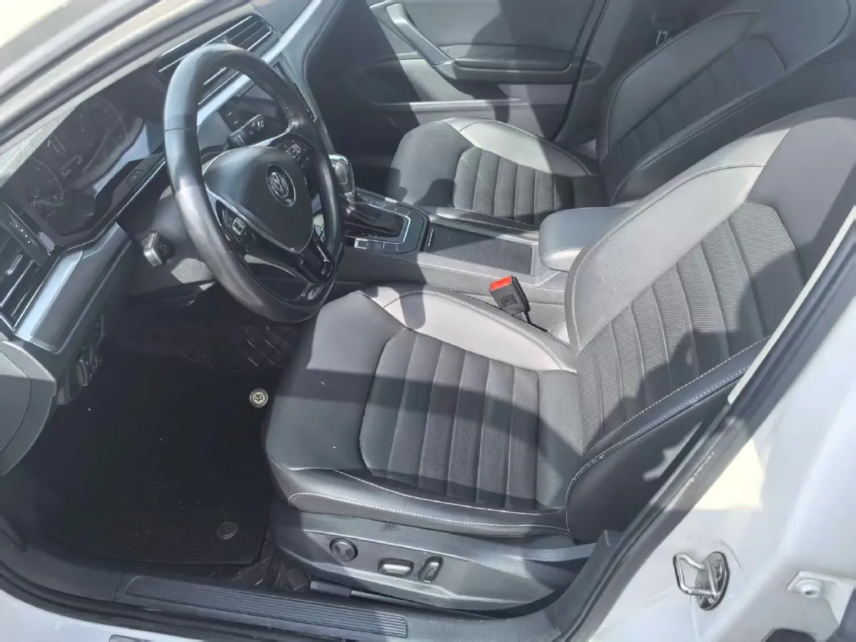 2019 Volkswagen Passat 1.4T 150HP L4 7DCT,autocango,china used car exporter,china ev exporter,chinese used car exporter,chinese used ev exporter