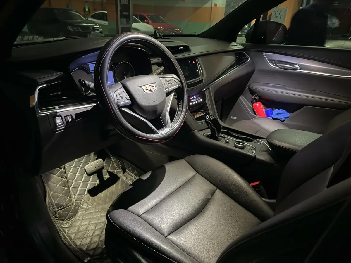 2021 Cadillac XT6 2.0T 237HP L4 9AT,autocango,china used car exporter,china ev exporter,chinese used car exporter,chinese used ev exporter