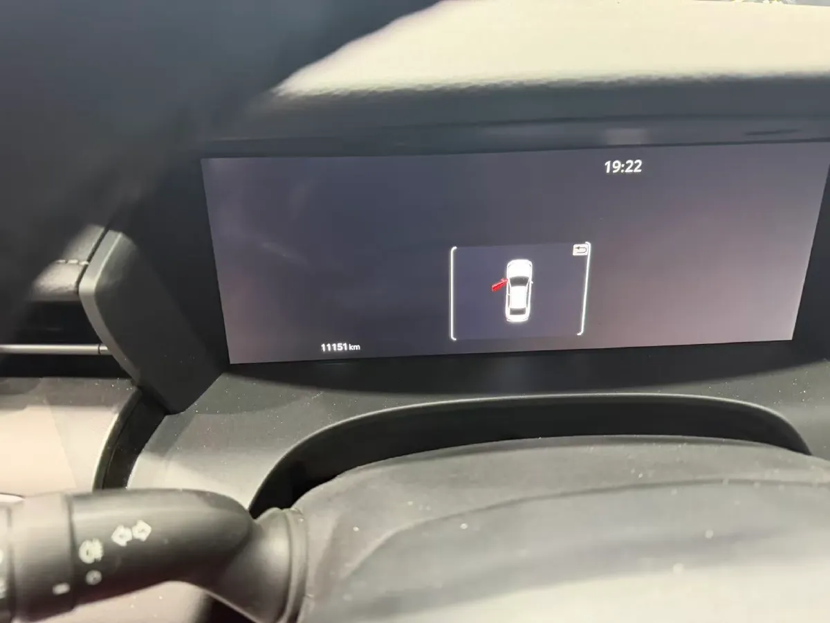 2024 Toyota Camry 2.0L 152HP L4 E-CVT Hybrid,autocango,china used car exporter,china ev exporter,chinese used car exporter,chinese used ev exporter