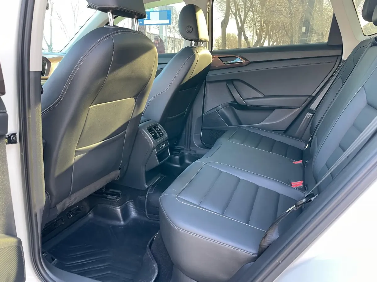 2021 Volkswagen Tharu 1.4T 150HP L4 7DCT,autocango,china used car exporter,china ev exporter,chinese used car exporter,chinese used ev exporter