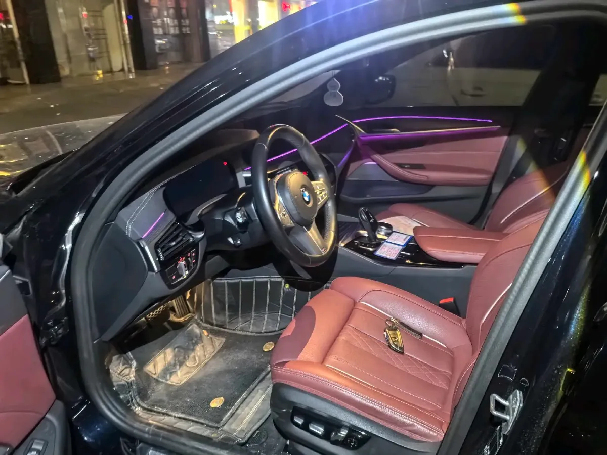 2023 BMW 5 Series 2.0T 245HP L4 8AT,autocango,china used car exporter,china ev exporter,chinese used car exporter,chinese used ev exporter