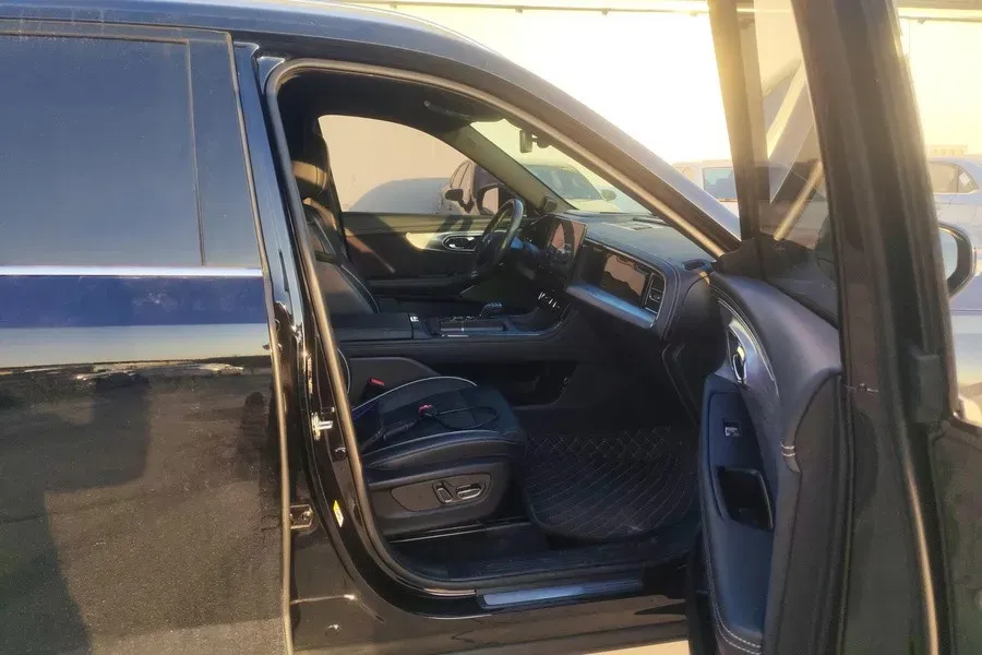 2022 GAC Trumpchi GS8 2.0T 190HP L4 E-CVT Hybrid,autocango,china used car exporter,china ev exporter,chinese used car exporter,chinese used ev exporter