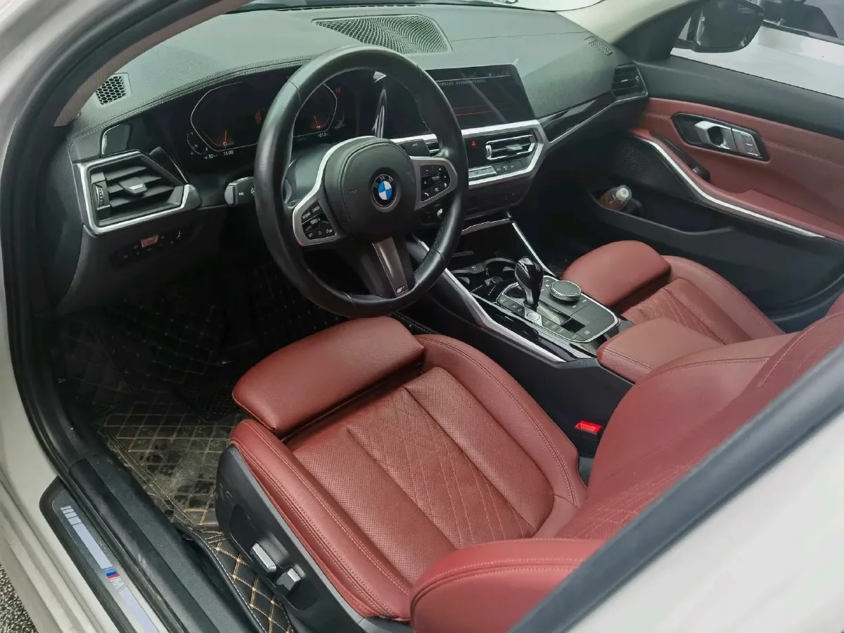 2022 BMW 3 Series 2.0T 156HP L4 8AT,autocango,china used car exporter,china ev exporter,chinese used car exporter,chinese used ev exporter