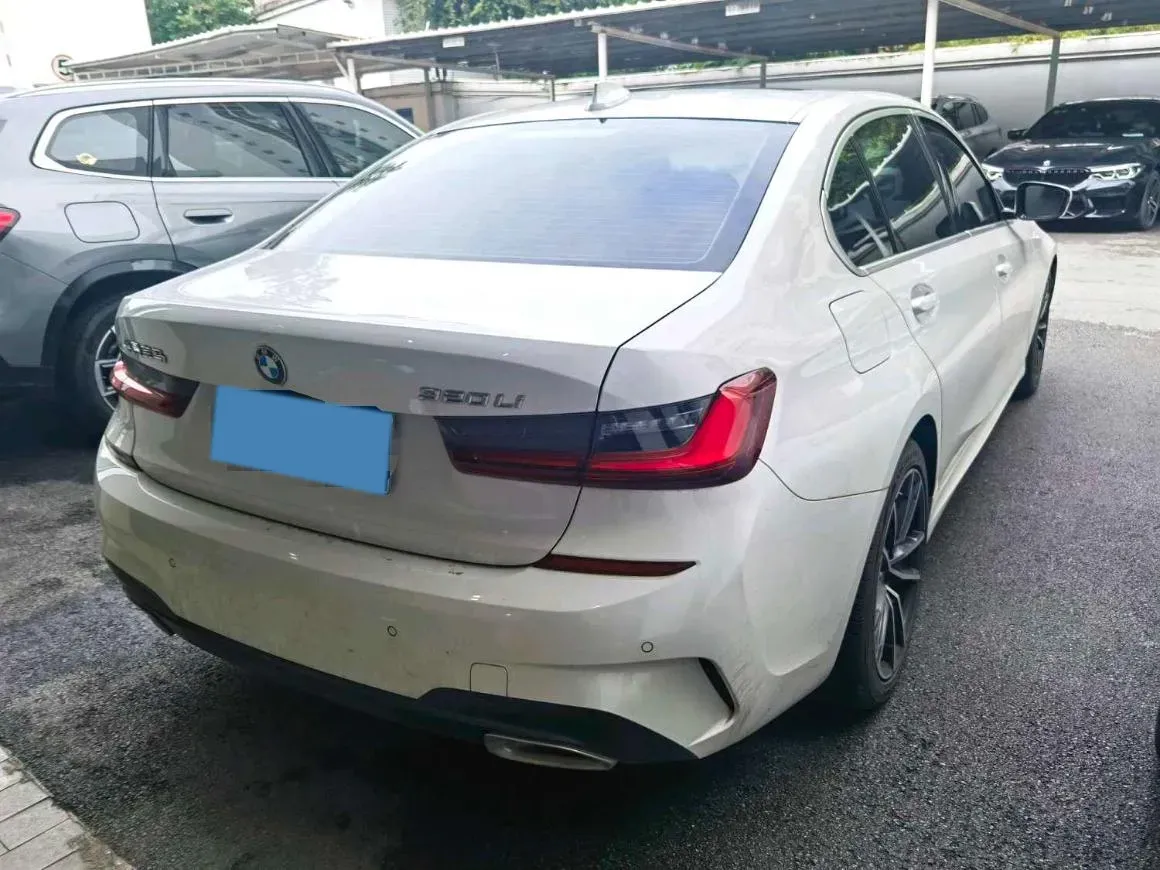 2022 BMW 3 Series 2.0T 156HP L4 8AT,autocango,china used car exporter,china ev exporter,chinese used car exporter,chinese used ev exporter