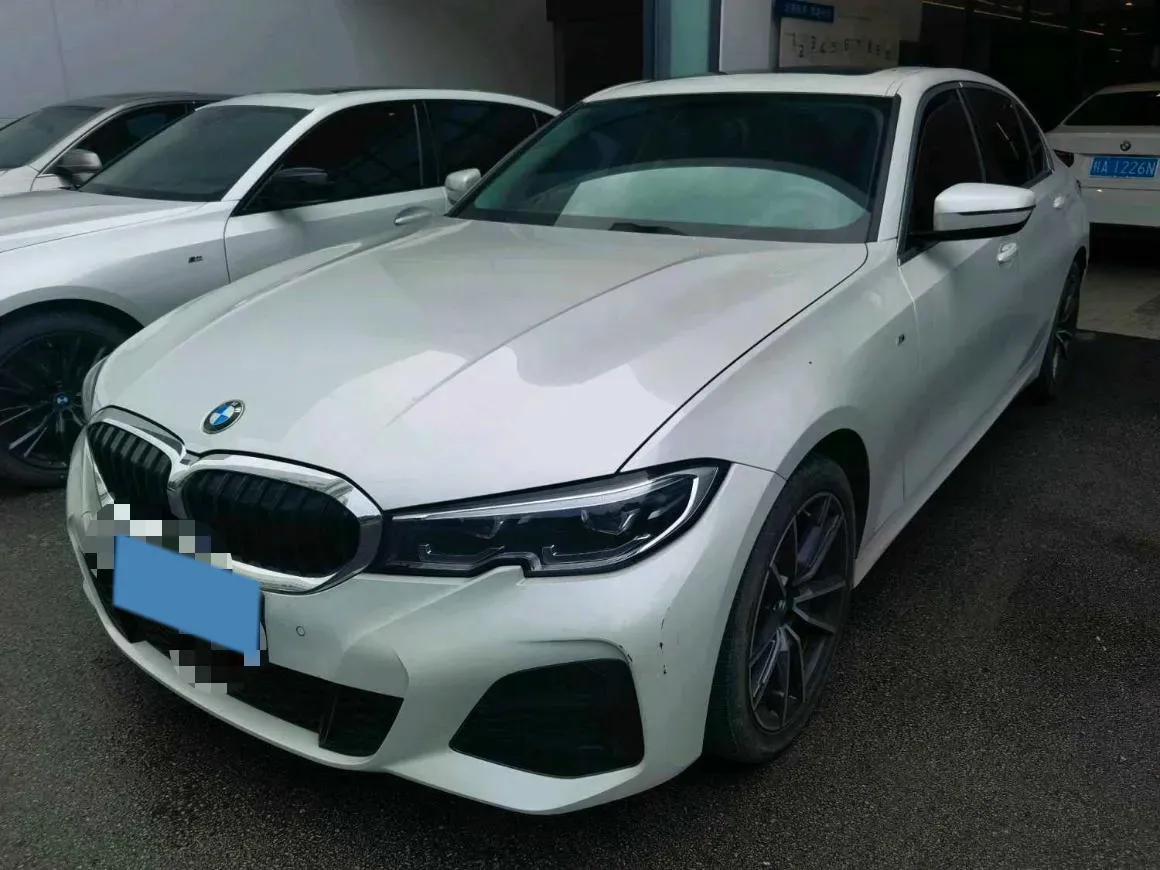 2022 BMW 3 Series 2.0T 156HP L4 8AT,autocango,china used car exporter,china ev exporter,chinese used car exporter,chinese used ev exporter