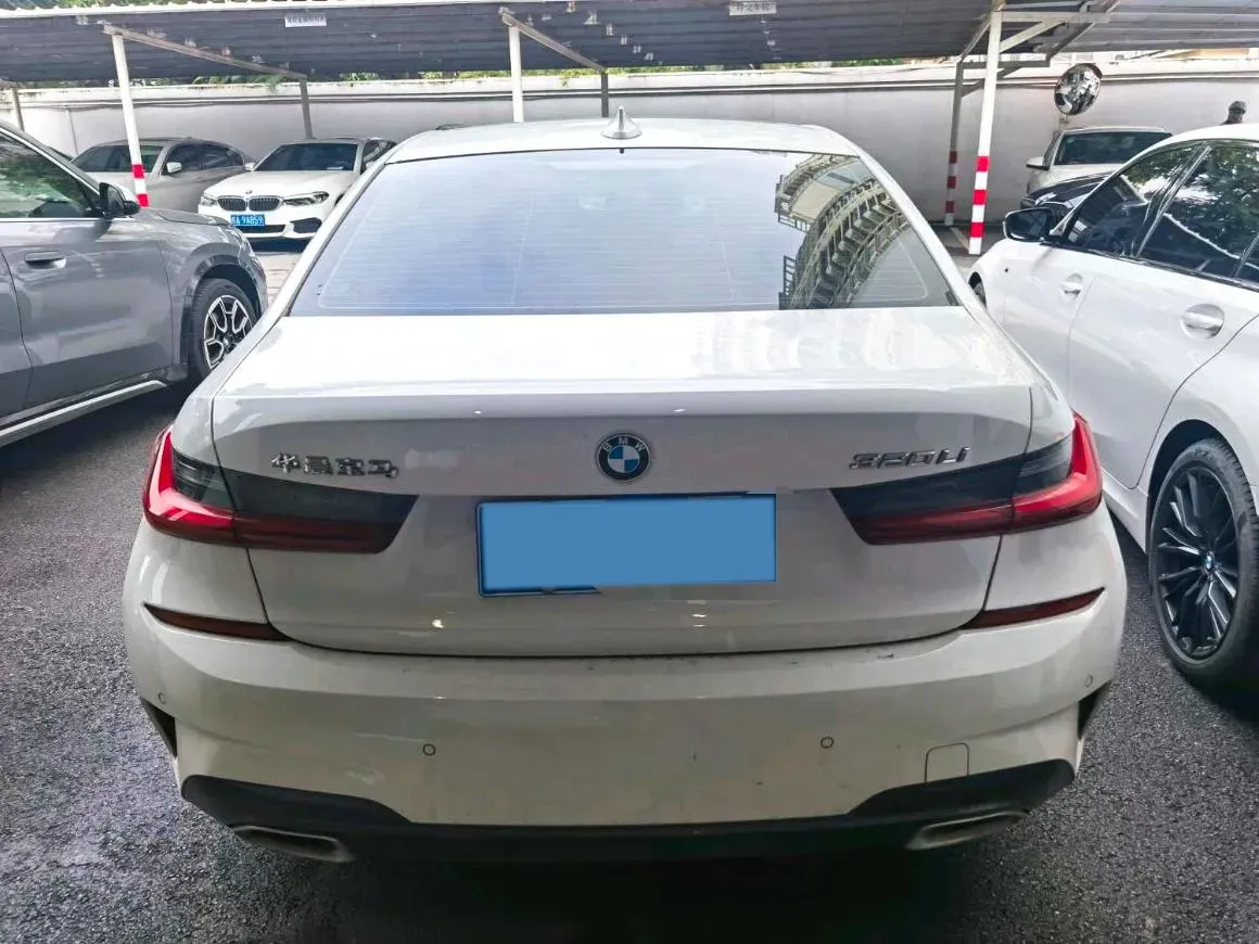 2022 BMW 3 Series 2.0T 156HP L4 8AT,autocango,china used car exporter,china ev exporter,chinese used car exporter,chinese used ev exporter