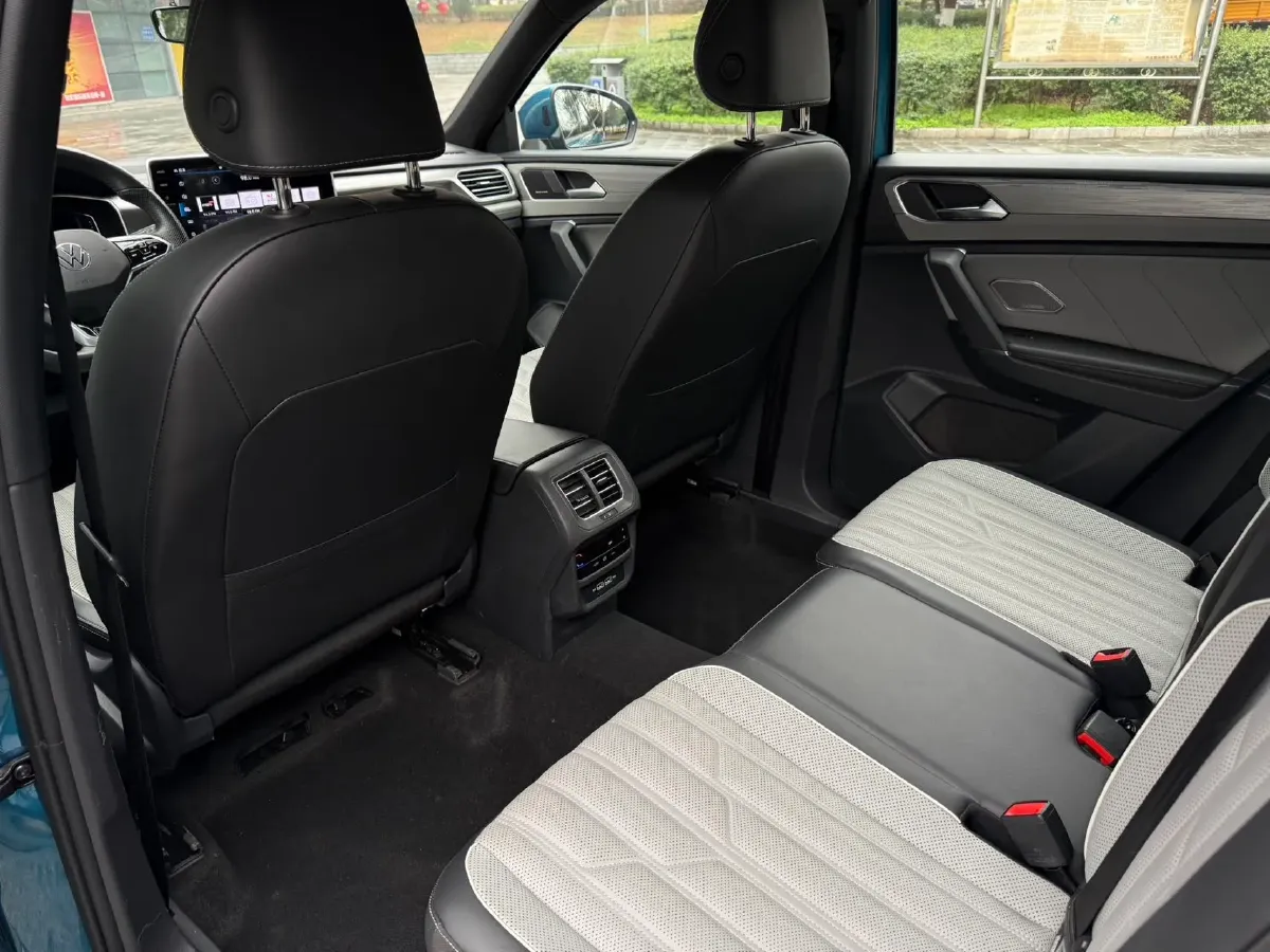 2023 Volkswagen Tayron 2.0T 220HP L4 7DCT,autocango,china used car exporter,china ev exporter,chinese used car exporter,chinese used ev exporter