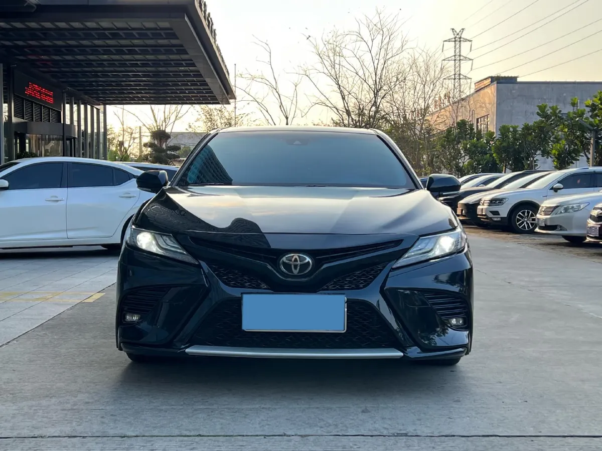 2019 Toyota Camry 2.5L 209HP L4 8AT,autocango,china used car exporter,china ev exporter,chinese used car exporter,chinese used ev exporter