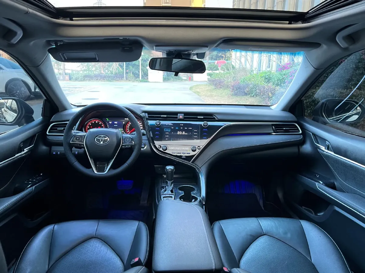 2019 Toyota Camry 2.5L 209HP L4 8AT,autocango,china used car exporter,china ev exporter,chinese used car exporter,chinese used ev exporter