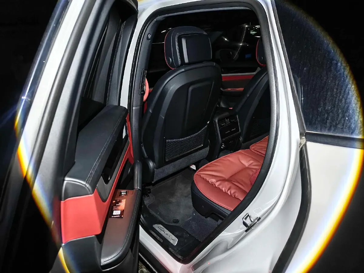 2025 Porsche Cayenne 3.0T 354HP V6 8AT,autocango,china used car exporter,china ev exporter,chinese used car exporter,chinese used ev exporter