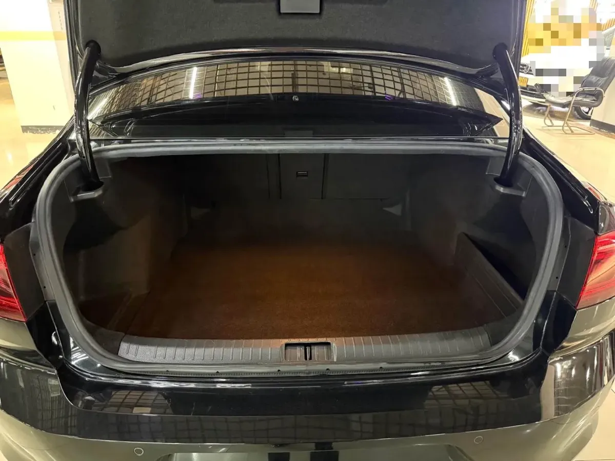 2020 Volkswagen Magotan 2.0T 186HP L4 7DCT,autocango,china used car exporter,china ev exporter,chinese used car exporter,chinese used ev exporter